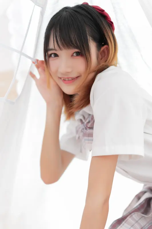 [艺图语] 2022.05.18 少女心事 兔子Zzz不吃胡萝卜 - 艺图语